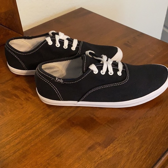 Keds Champion CVO canvas black and white size 4 M - Picture 3 of 12